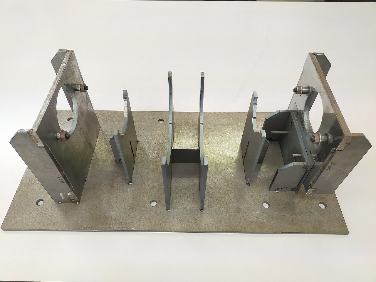 組付鉄板治具|組付鉄板治具|ステンレス・アルミパイプ 受託加工センター